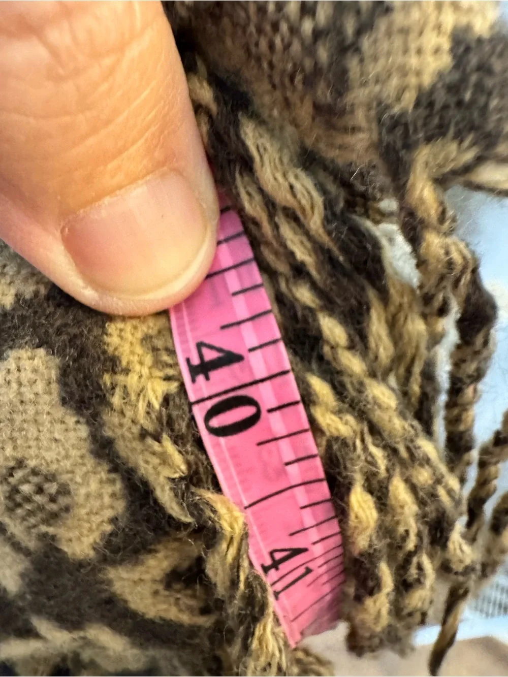 Leopard Print Fringe Knit Scarf in Black and Tan